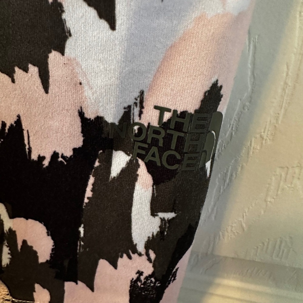 The North Face Womens FlashDry Pink Abstract Camo Cropped Leggings Size S Small - Picture 4 of 8